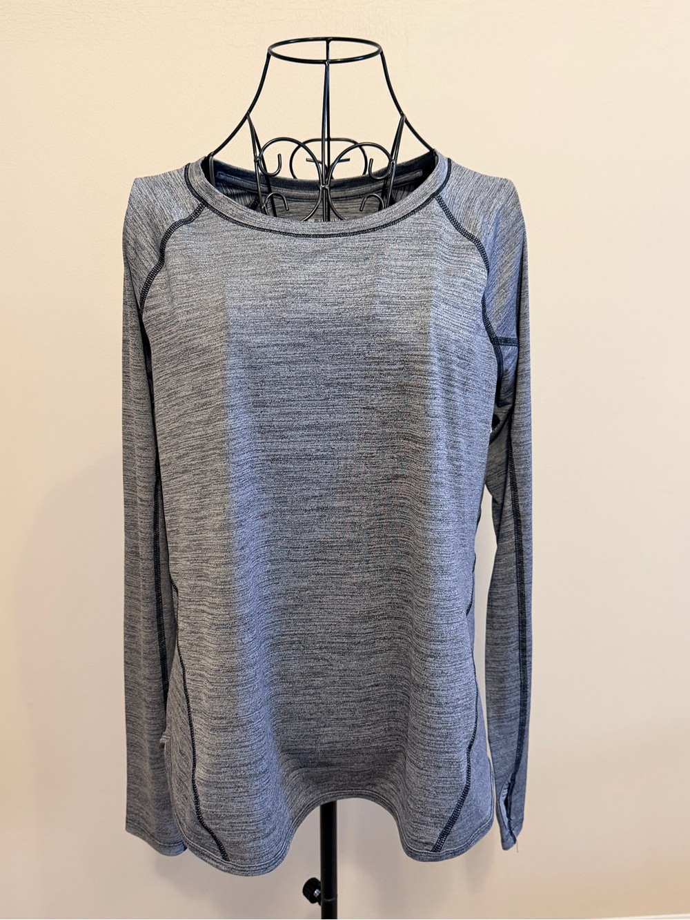 Tek Gear DryTek Women's Heather Gray Long Sleeve Crew Neck Athletic Tee L